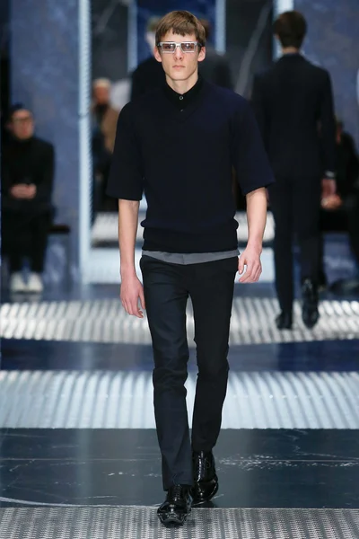 Look 13